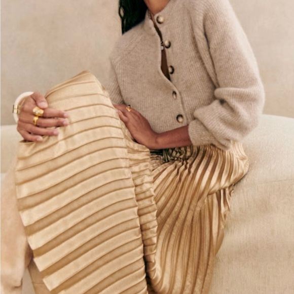 Sezane Sweaters - NWT Sezane Othello Sweater Cardigan Gilet $160 Light Beige XS X-Small